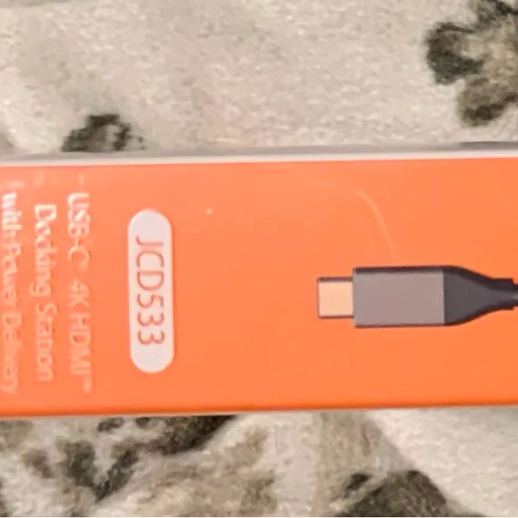 USB-C 4K HDMI Docking Station with Power Delivery - Picture 2 of 5